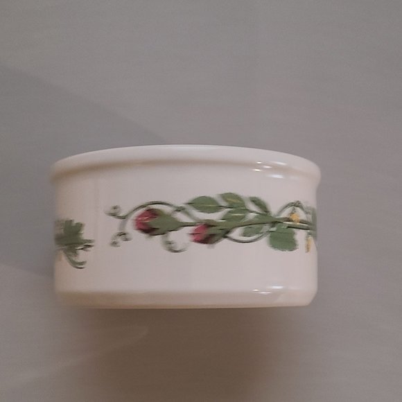 Small Lidded Trinket Pot by Westfield Art Pottery Branded The National Trust - Picture 6 of 10